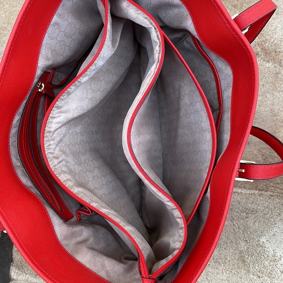 Michael Kors LG Red Jet Set Saffiano Leather Tote w/Detachable Shoulder Straps - Picture 10 of 17